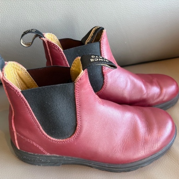 Blundstone Women's Classic Chelsea Boots sz 6.5 AU (9.5 US) premium leather red - Picture 1 of 16